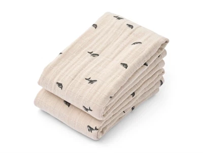Liewood stofbleer mini whale sandy med hvalprint