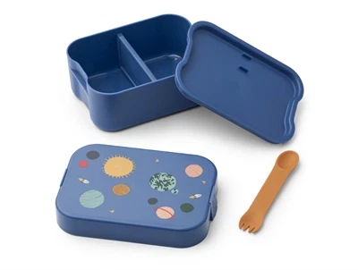 Liewood Kamil madkasse i universe og classic navy med bestik