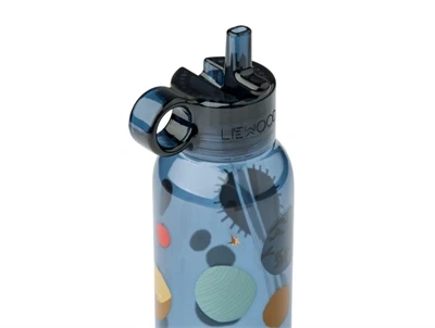 Liewood Yang drikkedunk i universe / classic navy med planet-print og sugerør