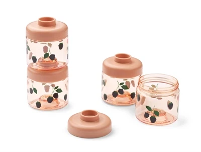 Liewood Dominique babymadsbokse i berry / pale tuscany med bær-print og farvede låg i 4-pak