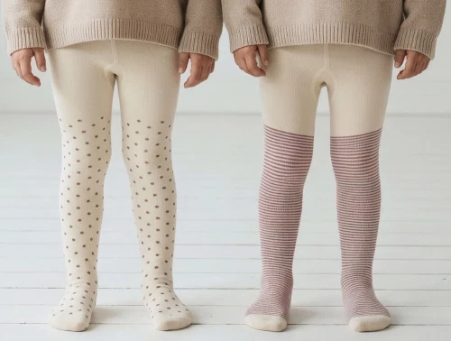 MINIPOP bambusstrømpebukser i pale pink med prikker