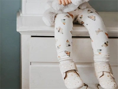 Petit Piao leggings sommerfugle lookbook