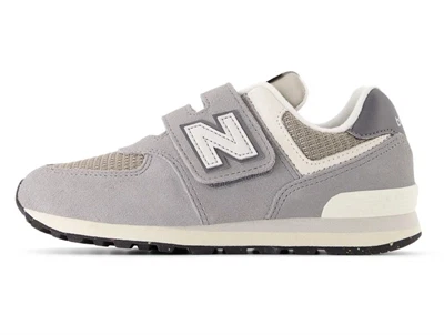 New Balance 574 sneaker grå-sneaker set fra siden i grå og beige