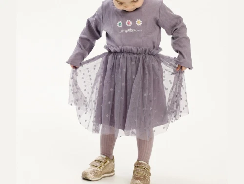 THE NEW siblings mesh nederdel i grå ridge med prikker